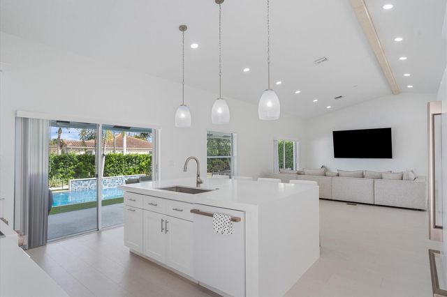 3780 Cypress Lake Drive, Lake Worth, FL 33467