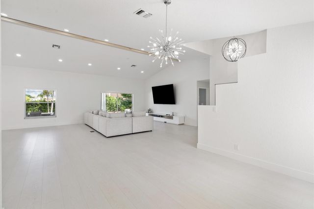 3780 Cypress Lake Drive, Lake Worth, FL 33467