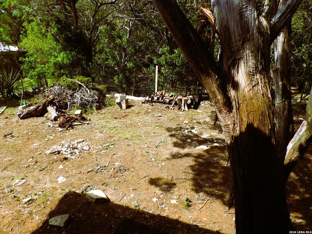 333 Rainbow Drive, Lakehills, TX 78063