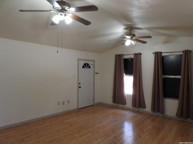 333 Rainbow Drive, Lakehills, TX 78063