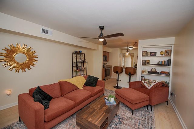 1140 Marina Bay Drive 113A, Clear Lake Shores, TX 77565