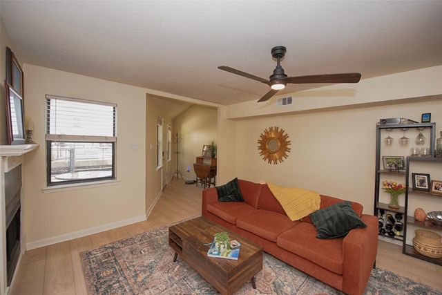 1140 Marina Bay Drive 113A, Clear Lake Shores, TX 77565