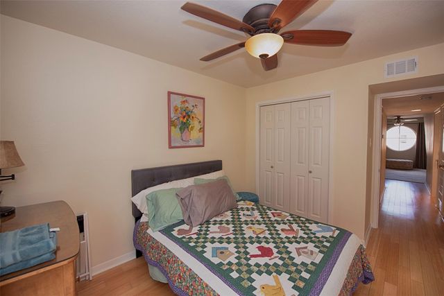 1140 Marina Bay Drive 113A, Clear Lake Shores, TX 77565