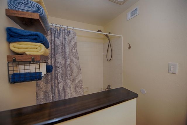 1140 Marina Bay Drive 113A, Clear Lake Shores, TX 77565