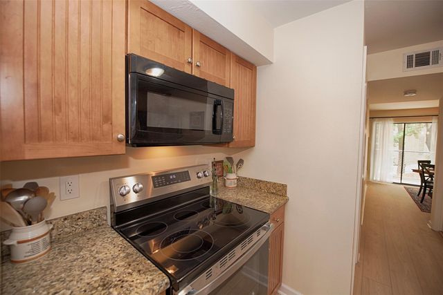 1140 Marina Bay Drive 113A, Clear Lake Shores, TX 77565