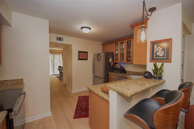 1140 Marina Bay Drive 113A, Clear Lake Shores, TX 77565