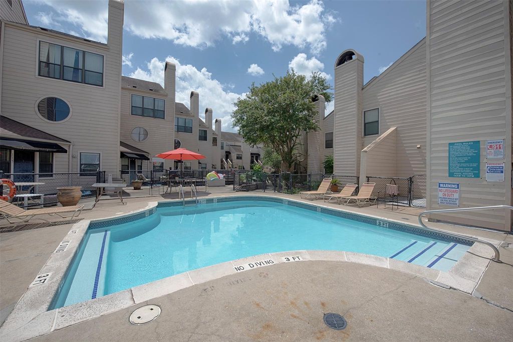 1140 Marina Bay Drive 113A, Clear Lake Shores, TX 77565