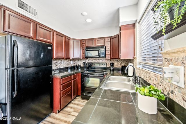 4630 N 68TH Street 242, Scottsdale, AZ 85251