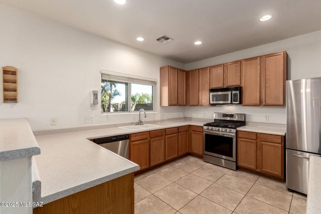 6424 S Bright Sun Avenue, Tucson, AZ 85706