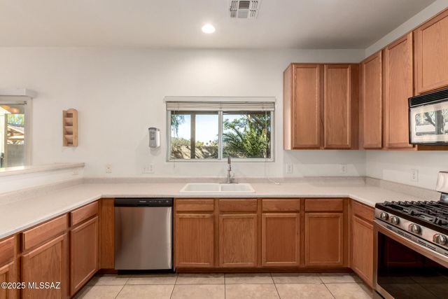 6424 S Bright Sun Avenue, Tucson, AZ 85706