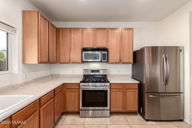 6424 S Bright Sun Avenue, Tucson, AZ 85706