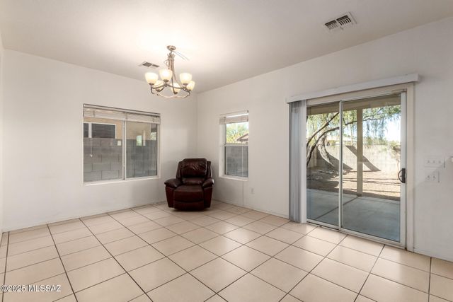 6424 S Bright Sun Avenue, Tucson, AZ 85706