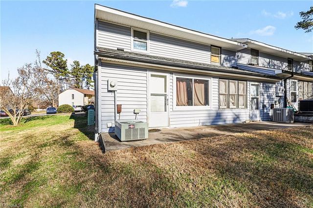 902 S Ridge Court 125, Winston-salem, NC 27107