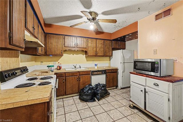 902 S Ridge Court 125, Winston-salem, NC 27107