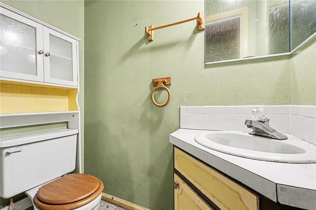 902 S Ridge Court 125, Winston-salem, NC 27107