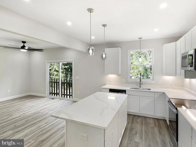 13 ONYX LN, Charles Town, WV 25414