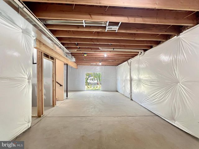 13 ONYX LN, Charles Town, WV 25414