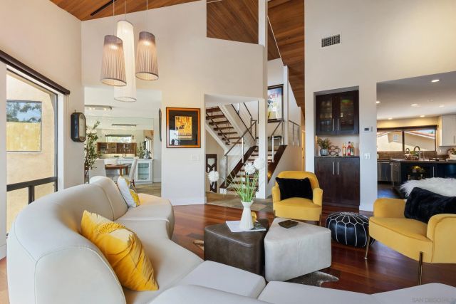 2709 Unicornio Street, Carlsbad, CA 92009
