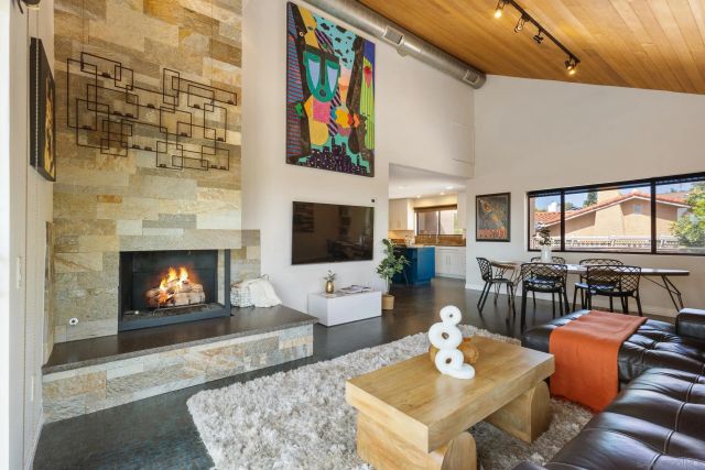 2709 Unicornio Street, Carlsbad, CA 92009