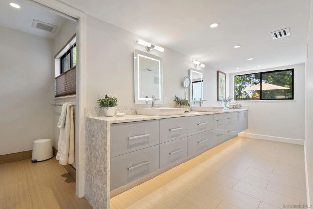 2709 Unicornio Street, Carlsbad, CA 92009