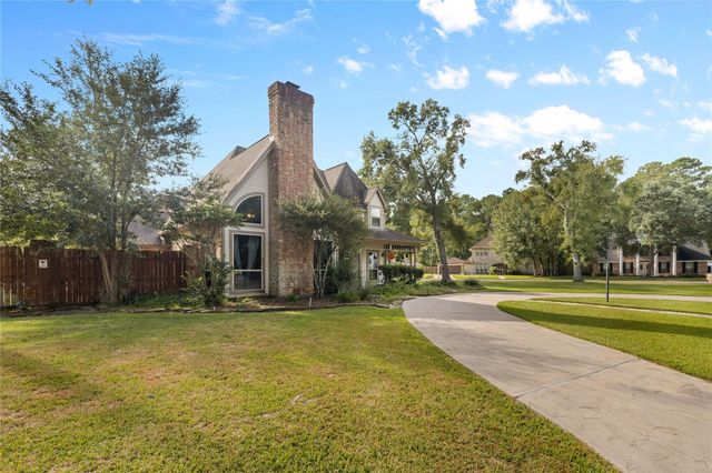 600 Nottingham Lane, Dickinson, TX 77539