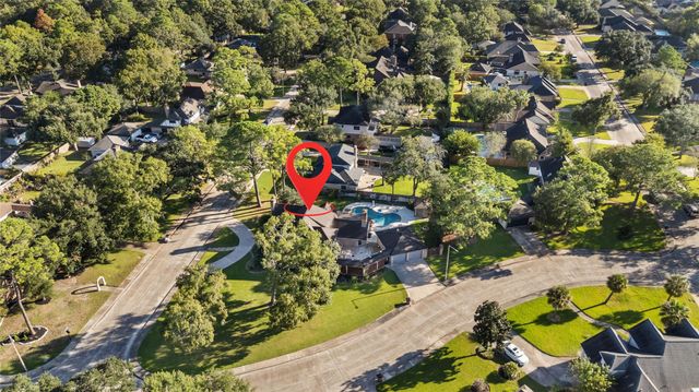600 Nottingham Lane, Dickinson, TX 77539