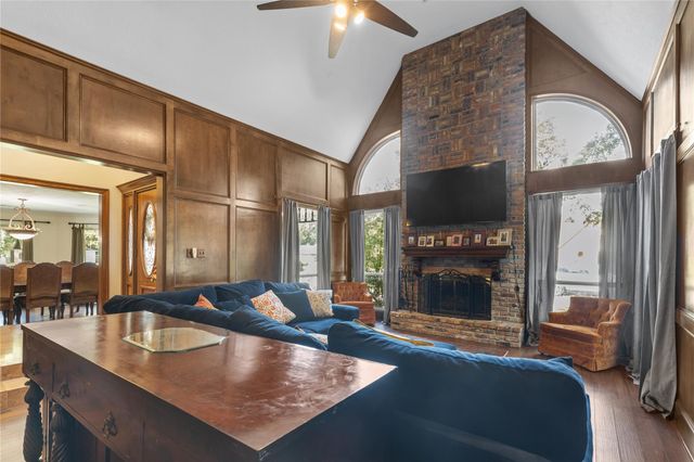 600 Nottingham Lane, Dickinson, TX 77539