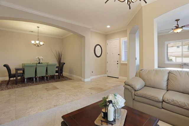 10722 Wishon Dr, Stockton, CA 95219