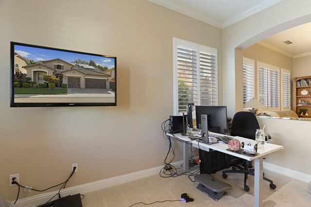 10722 Wishon Dr, Stockton, CA 95219