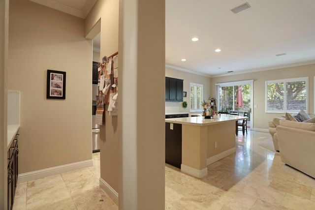 10722 Wishon Dr, Stockton, CA 95219