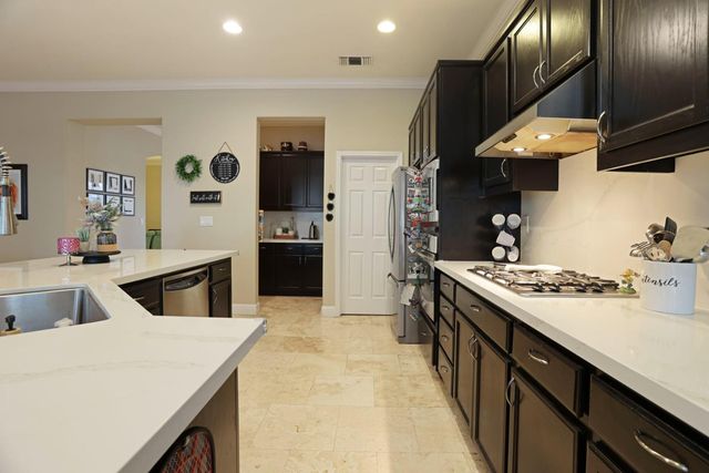 10722 Wishon Dr, Stockton, CA 95219