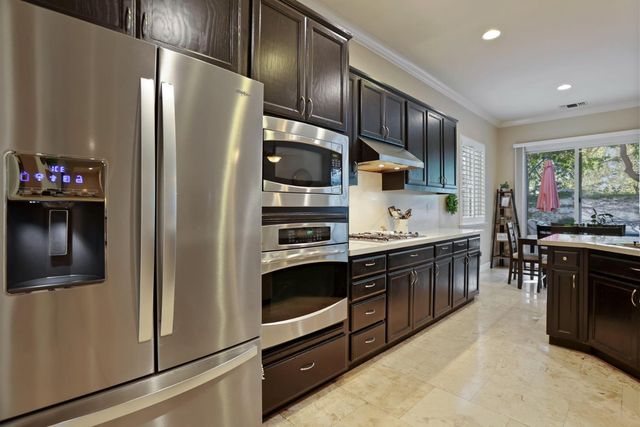 10722 Wishon Dr, Stockton, CA 95219