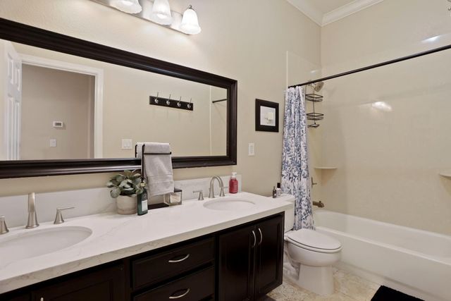 10722 Wishon Dr, Stockton, CA 95219