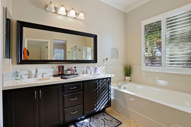 10722 Wishon Dr, Stockton, CA 95219