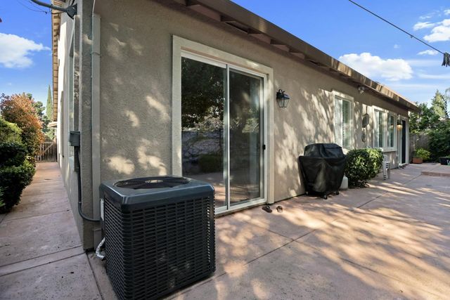 10722 Wishon Dr, Stockton, CA 95219