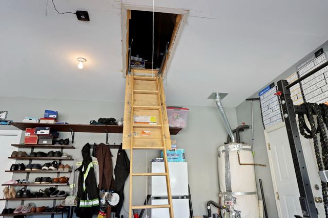 10722 Wishon Dr, Stockton, CA 95219