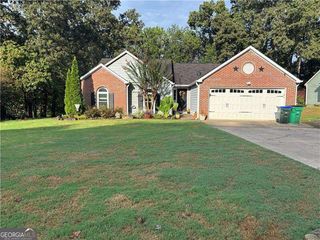523 Bluff Court, Woodstock, GA 30188