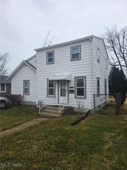 2867 Garfield Boulevard, Lorain, OH 44052