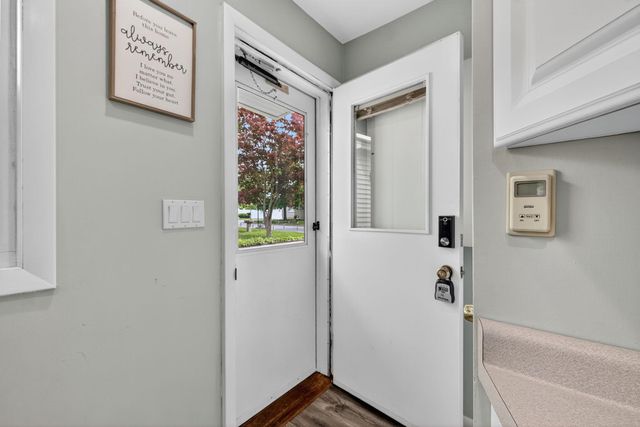 83 Thomas Street, Manchester, NH 03103