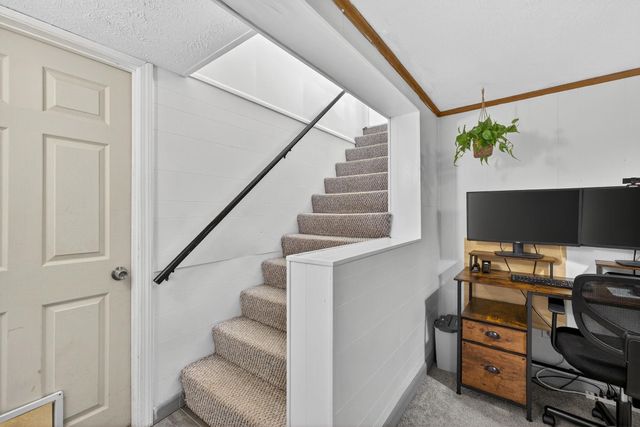 83 Thomas Street, Manchester, NH 03103