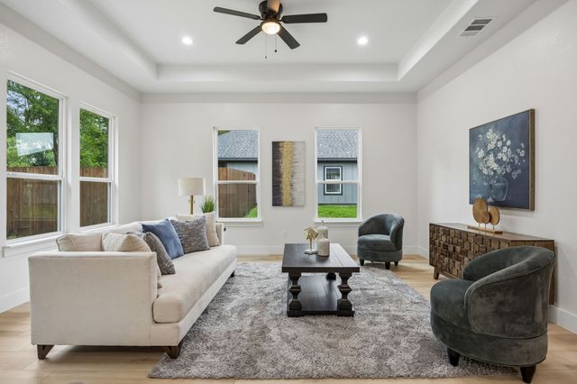 305 Kalura Way, Tool, TX 75143