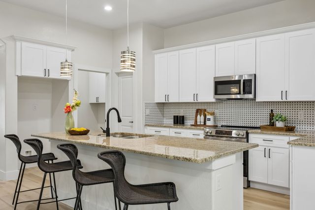 305 Kalura Way, Tool, TX 75143