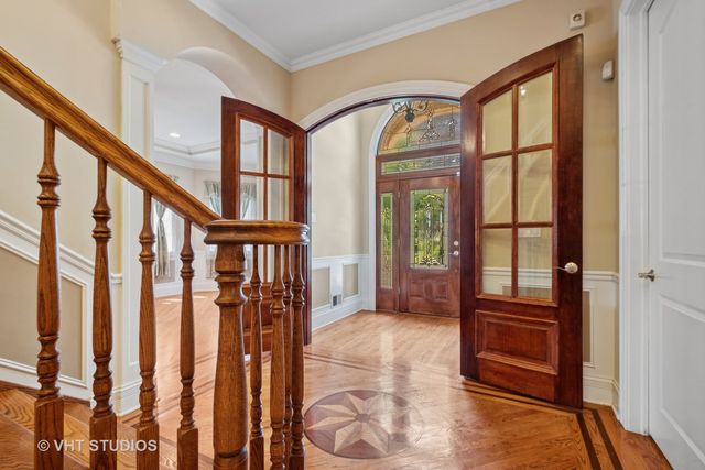 4858 W Chase Avenue, Lincolnwood, IL 60712