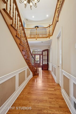 4858 W Chase Avenue, Lincolnwood, IL 60712