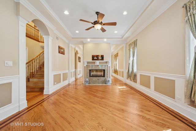 4858 W Chase Avenue, Lincolnwood, IL 60712