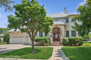 4858 W Chase Avenue, Lincolnwood, IL 60712