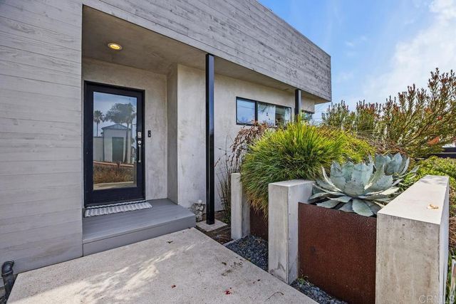 27 E E Street, Encinitas, CA 92024