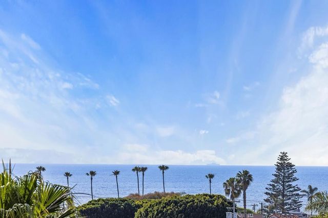 27 E E Street, Encinitas, CA 92024