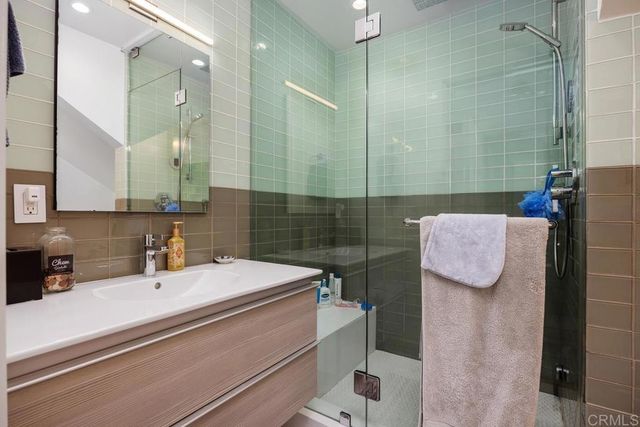27 E E Street, Encinitas, CA 92024