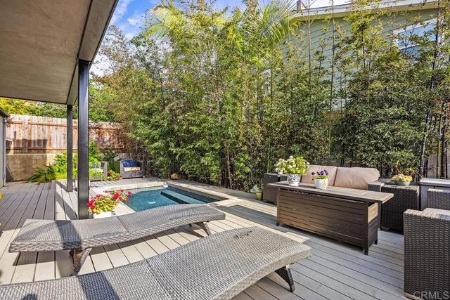 27 E E Street, Encinitas, CA 92024